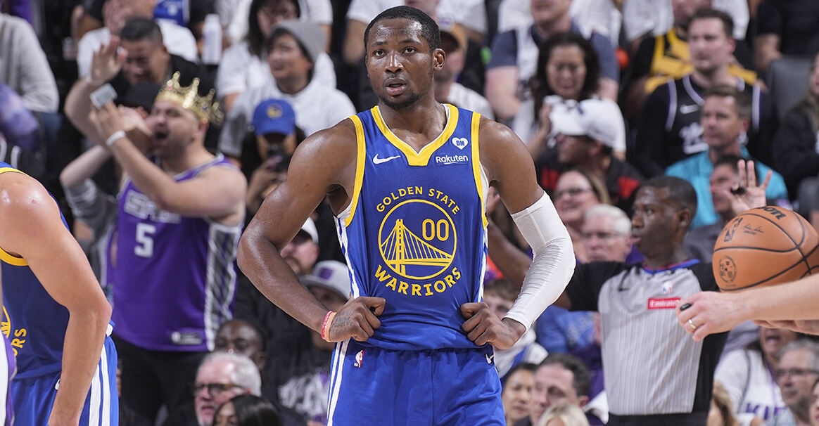 积极的, 之高阁, 第三年合同